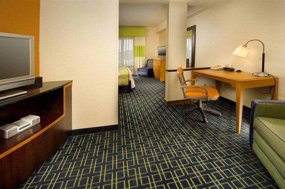 Fairfield Inn And Suites Cleveland Pokoj fotografie